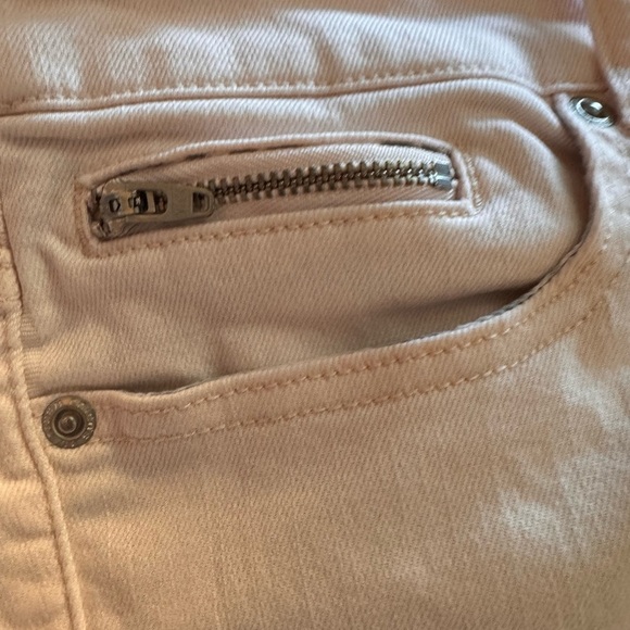 Chico's Women's Ultimate Fit Ankle platinum Denim jeans light pink - Picture 2 of 7